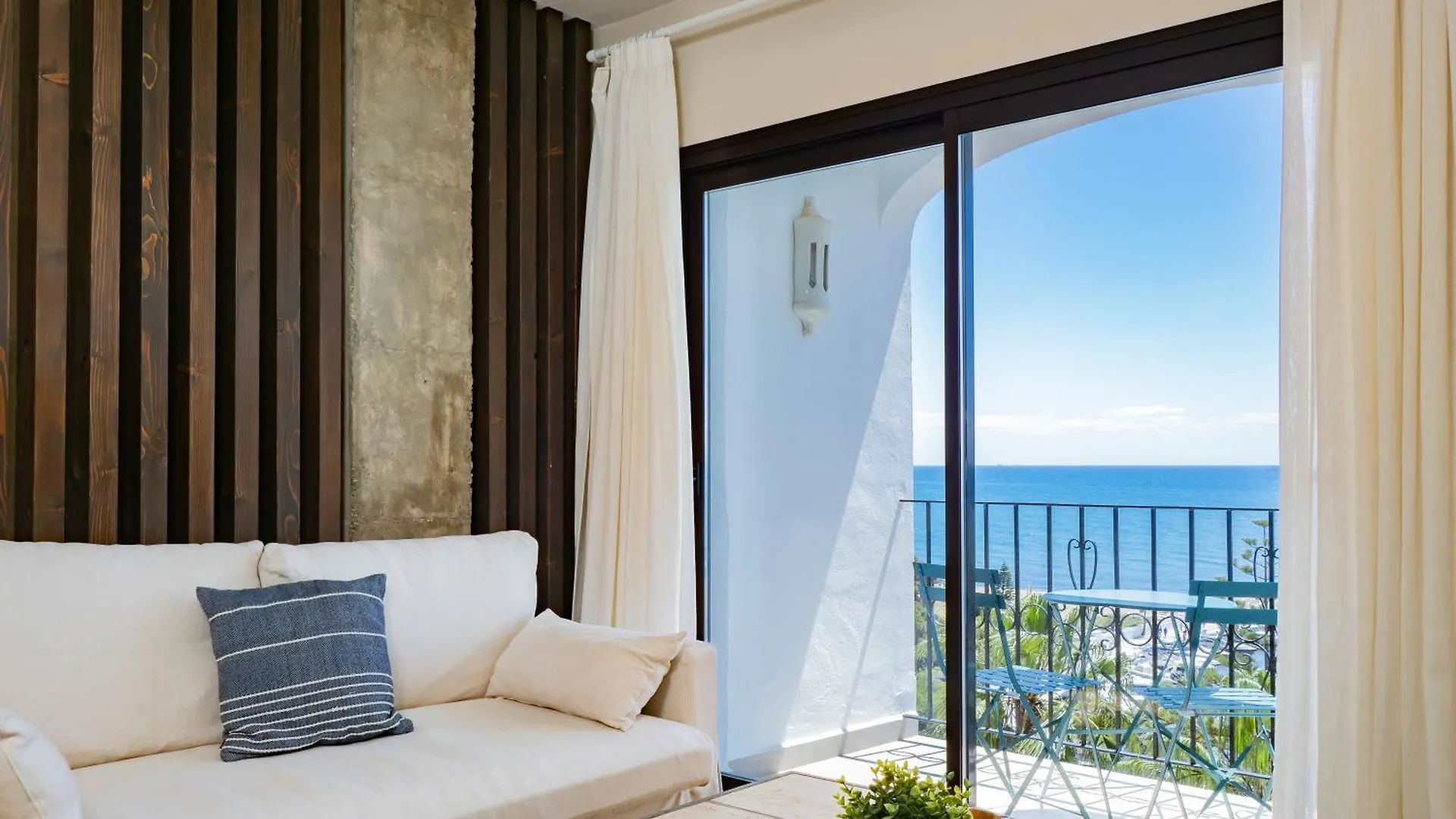 Espectacular Atico De 5 Niveles En Puerto De Cabopino Διαμέρισμα Μαρμπέλλα